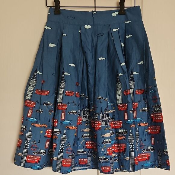 Novelty Blue Pleated Skater Skirt with British Cityscape Print - Picture 5 of 16